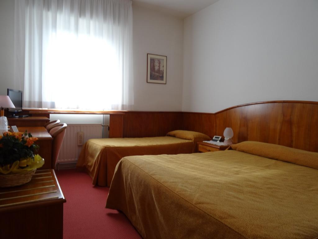 Hotel Roma Cividale Del Friuli Phòng bức ảnh