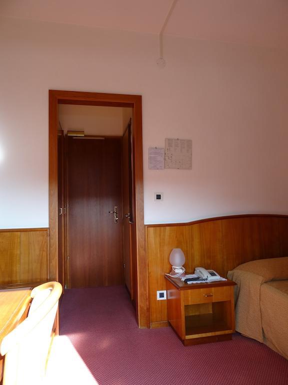 Hotel Roma Cividale Del Friuli Phòng bức ảnh